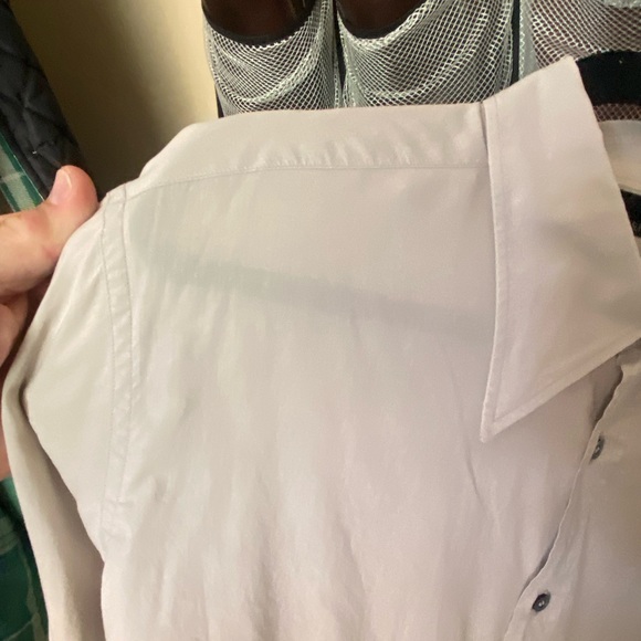 AUTHENTIC GUCCI MENS LIGHT GRAY BUTTON DOWN DRESS SHIRT IN EUC. - Picture 6 of 13